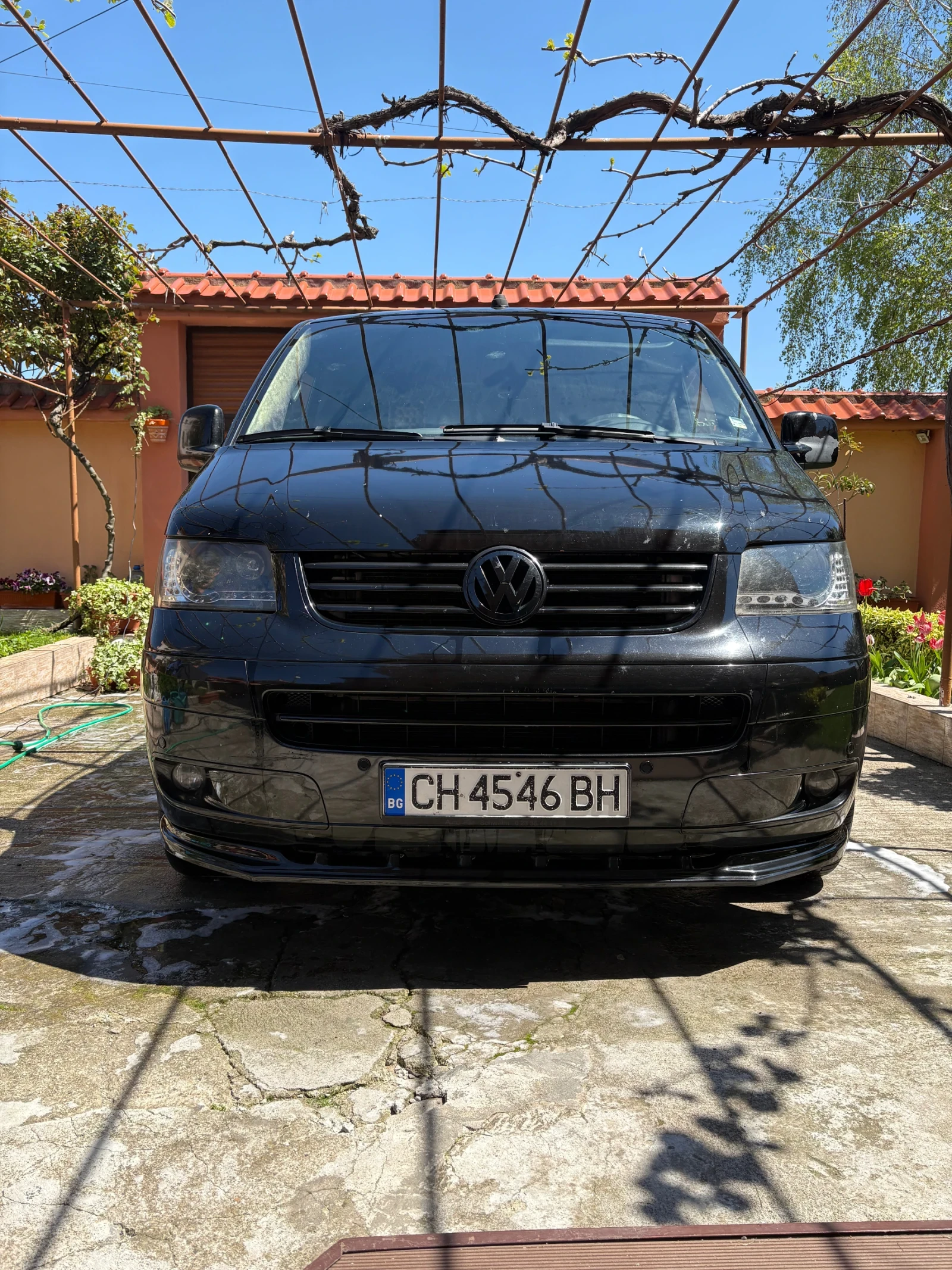 VW Multivan 2.5TDI 174кс. , снимка 3 - Автомобили и джипове - 54317845
