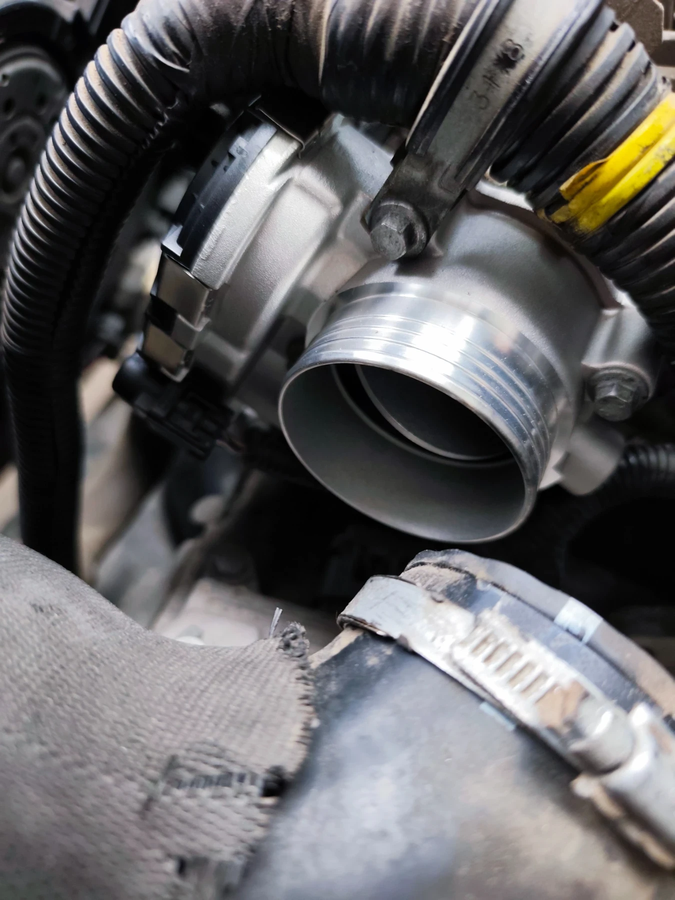 Volvo V70 D5, снимка 16 - Автомобили и джипове - 54333971