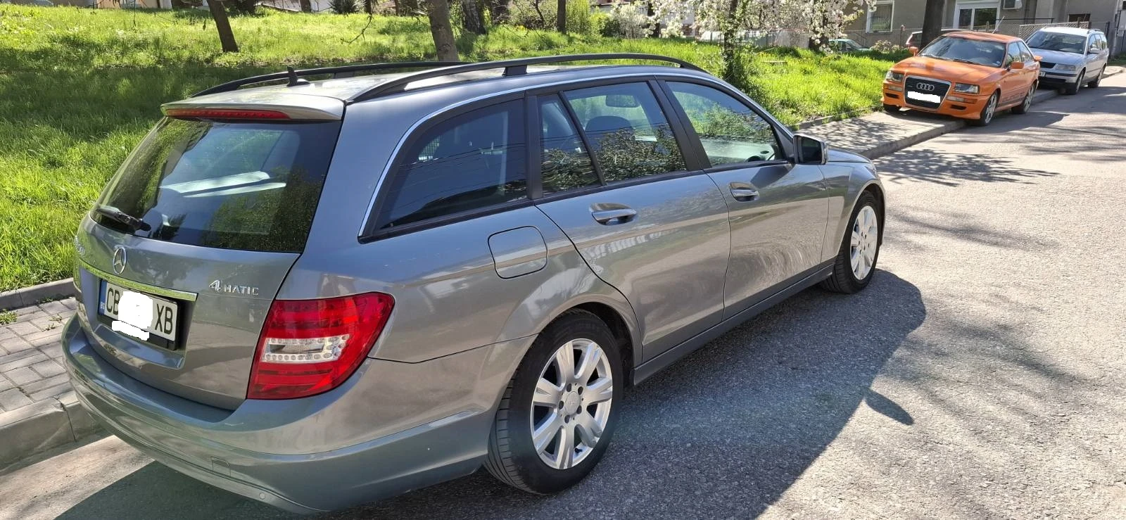 Mercedes-Benz C 220, снимка 5 - Автомобили и джипове - 54386037