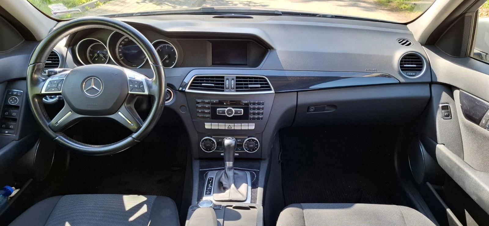 Mercedes-Benz C 220, снимка 4 - Автомобили и джипове - 54386037
