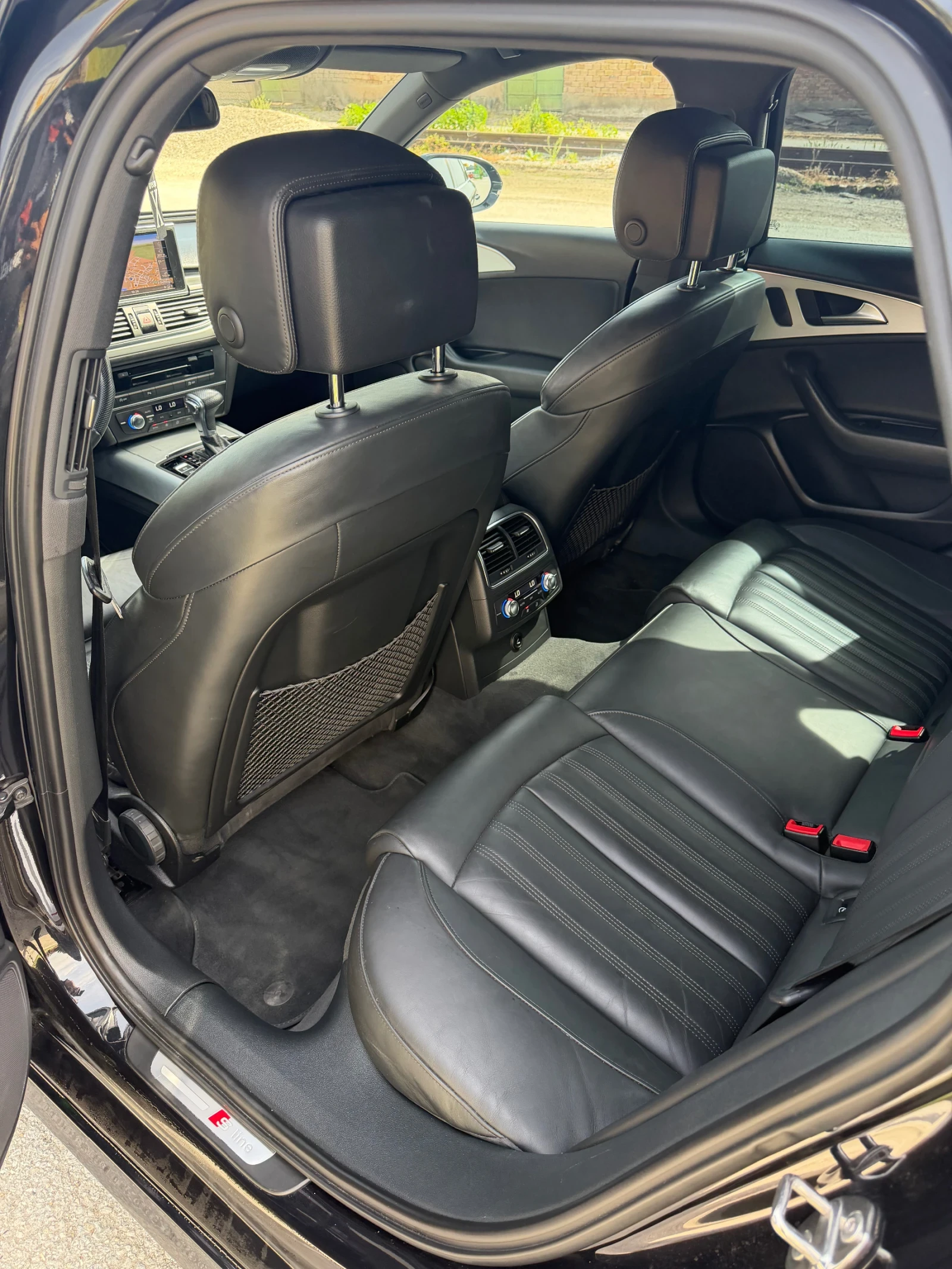 Audi A6 3.0TDI 245PS S-LINE СМЕНЕНИ ВЕРИГИ, снимка 12 - Автомобили и джипове - 54463352