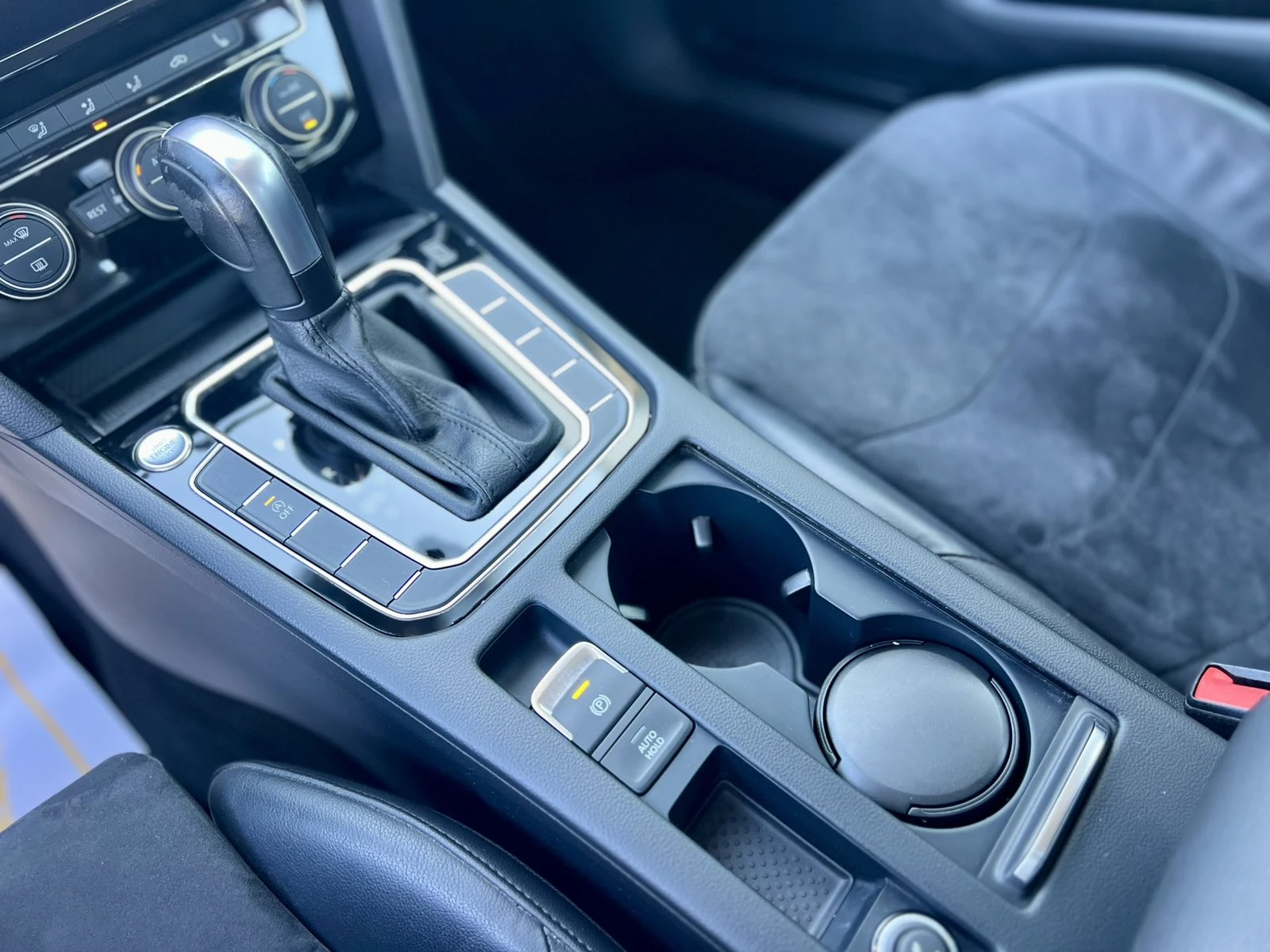 VW Arteon Elegance / 2.0TFSI / 190 �.�. / DSG / LED | Mobile.bg � ����������� 17