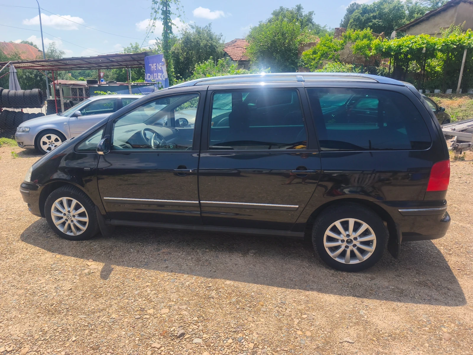 VW Sharan 1.9TDI AUTOMAT, снимка 4 - Автомобили и джипове - 55045115