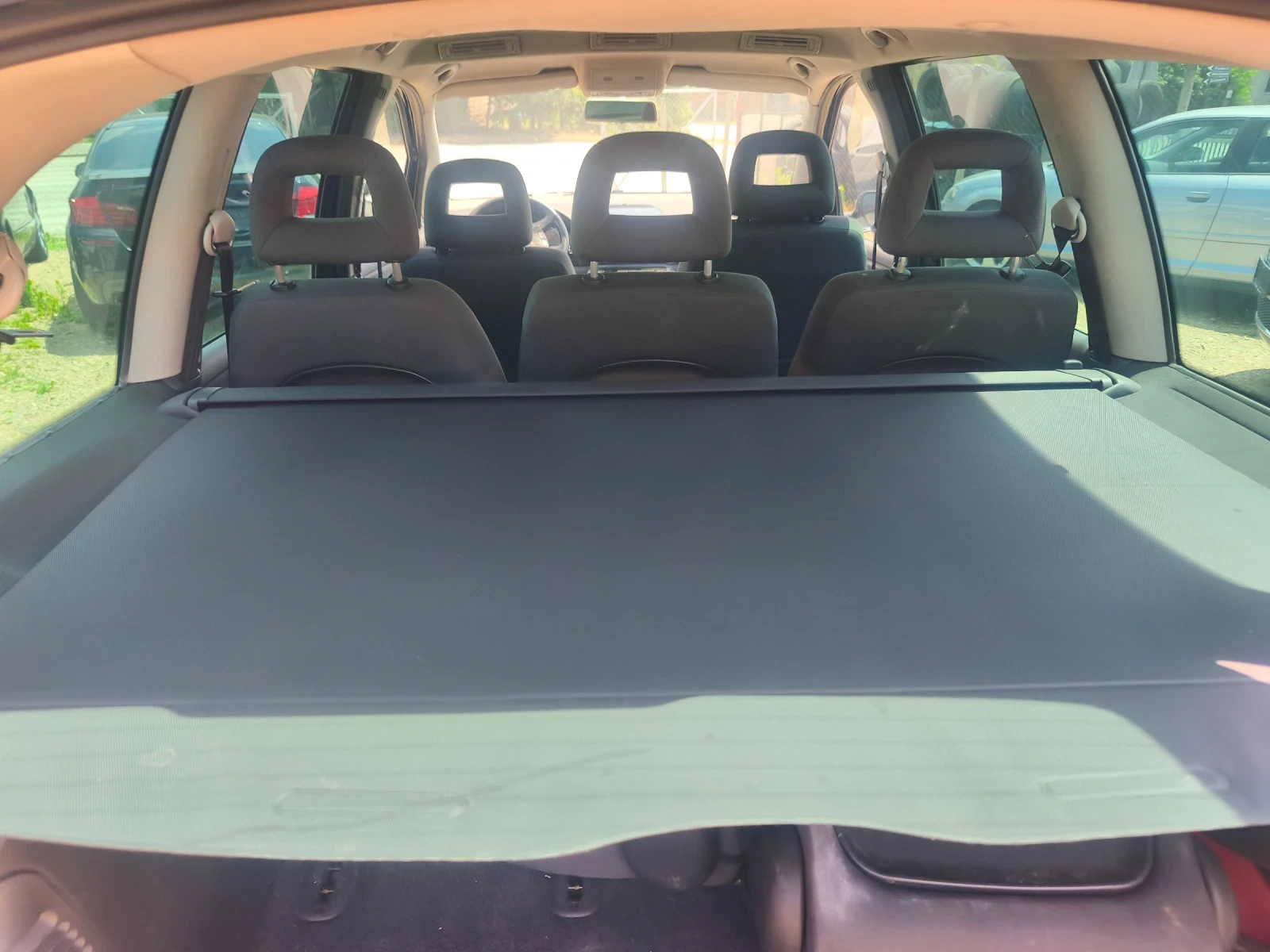 VW Sharan 1.9TDI AUTOMAT, снимка 9 - Автомобили и джипове - 55045115