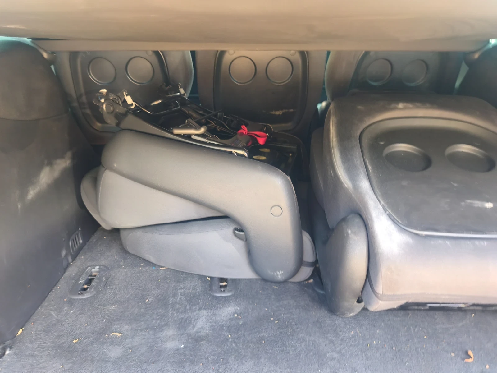 VW Sharan 1.9TDI AUTOMAT, снимка 8 - Автомобили и джипове - 55045115