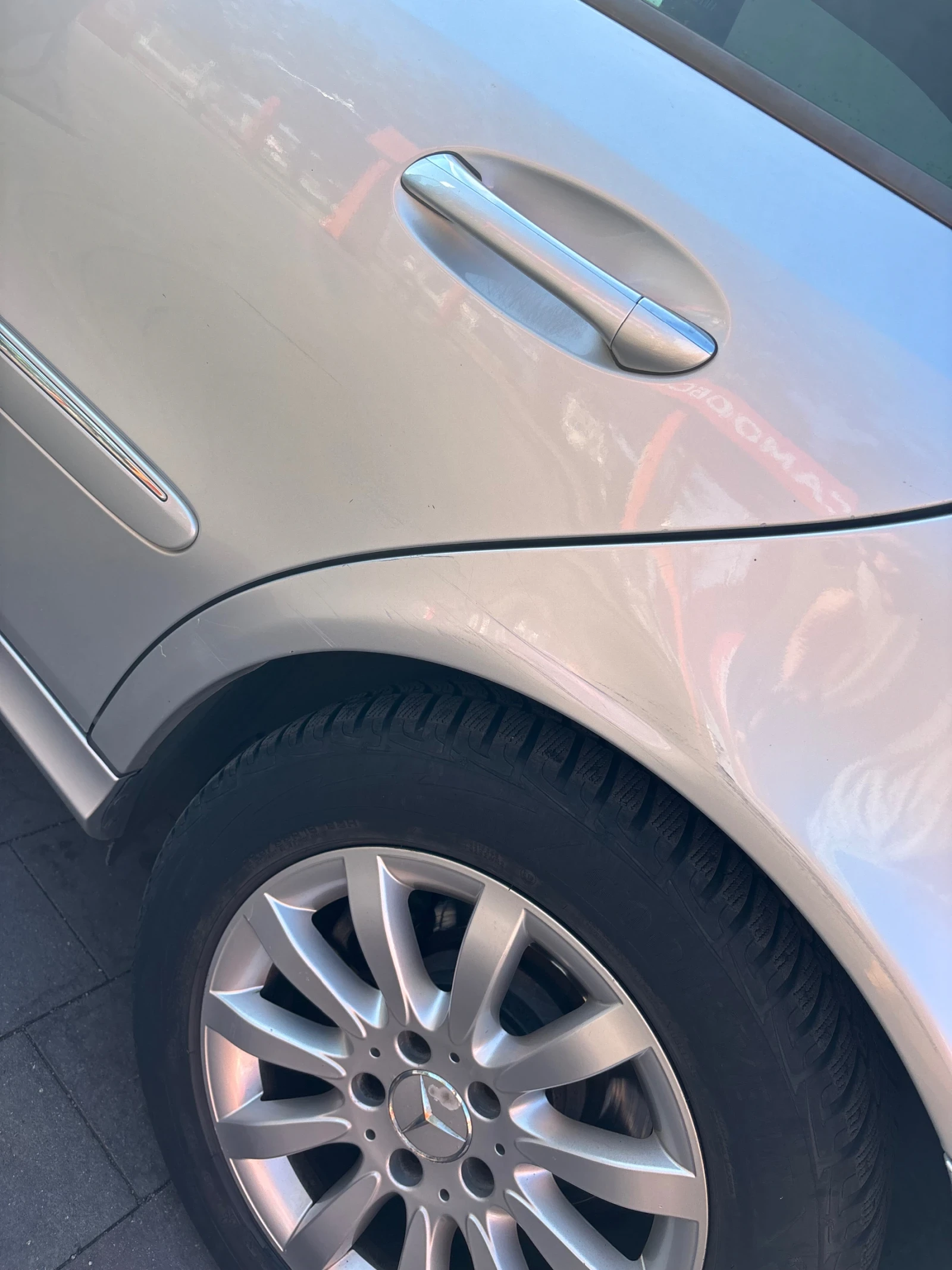 Mercedes-Benz E 220, снимка 10 - Автомобили и джипове - 55335431