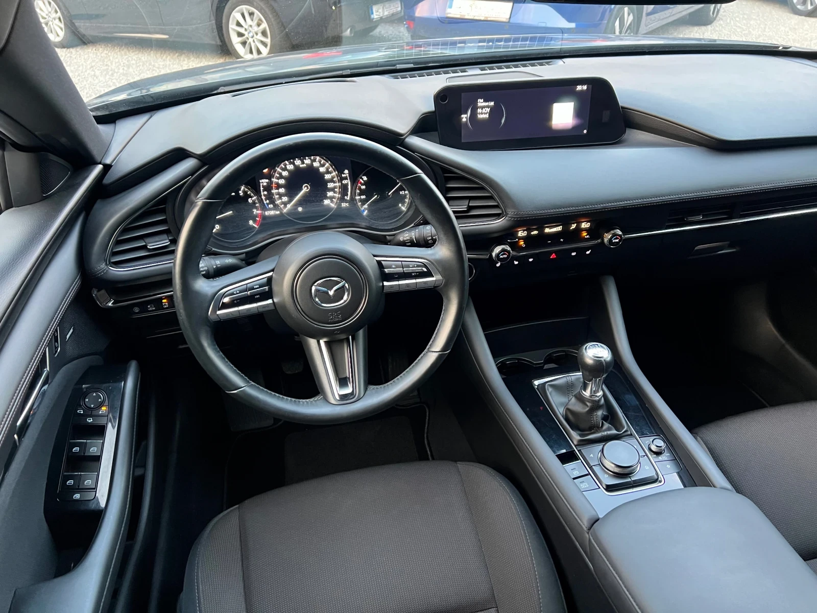 Mazda 3 2.0i Бензин ШВЕЙЦАРИЯ, снимка 10 - Автомобили и джипове - 55593196