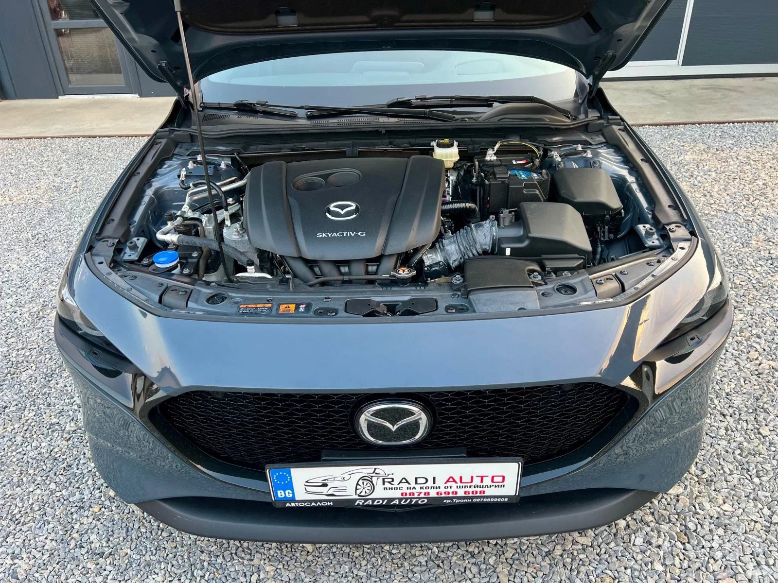 Mazda 3 2.0i Бензин ШВЕЙЦАРИЯ, снимка 6 - Автомобили и джипове - 55593196