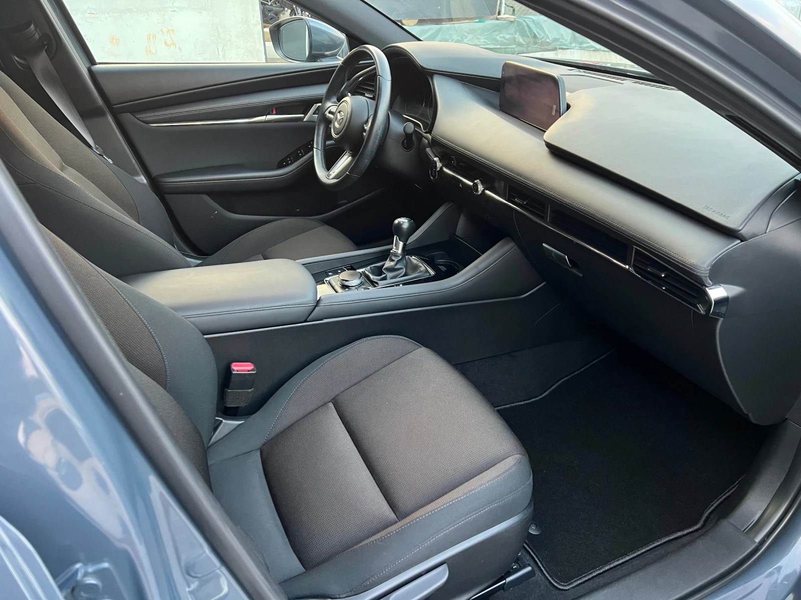 Mazda 3 2.0i Бензин ШВЕЙЦАРИЯ, снимка 8 - Автомобили и джипове - 55593196