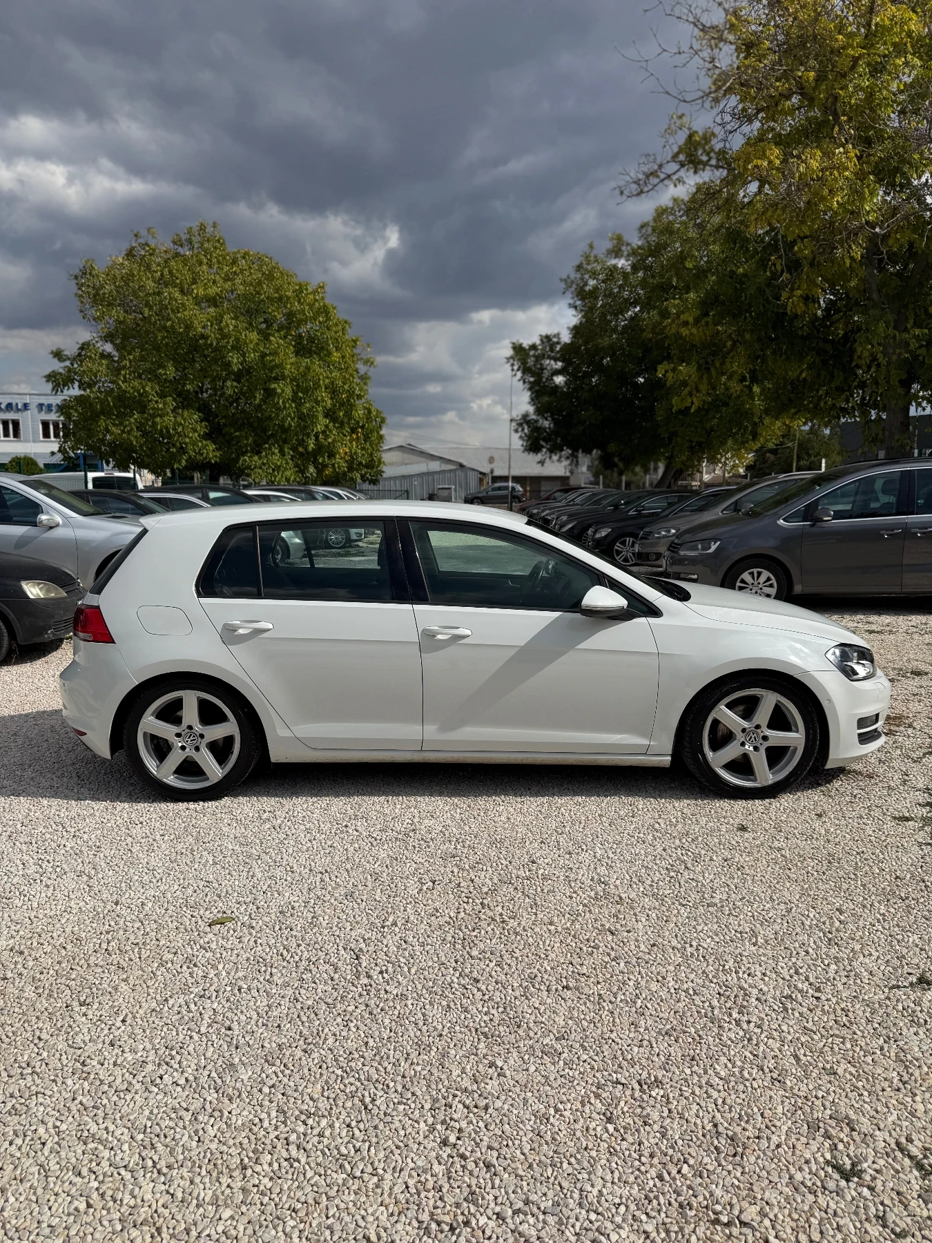 VW Golf VW Golf 7 1.6tdi, снимка 8 - Автомобили и джипове - 56297312
