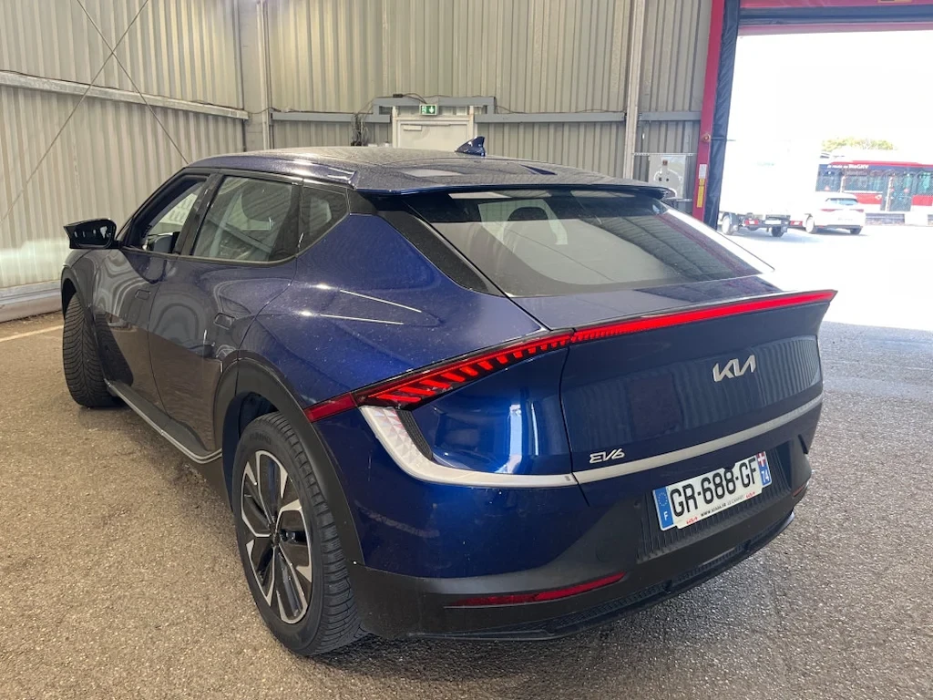 Kia EV6 Long Range 4WD LED Leather Keyless Camera 80% SoH, снимка 4 - Автомобили и джипове - 56323060
