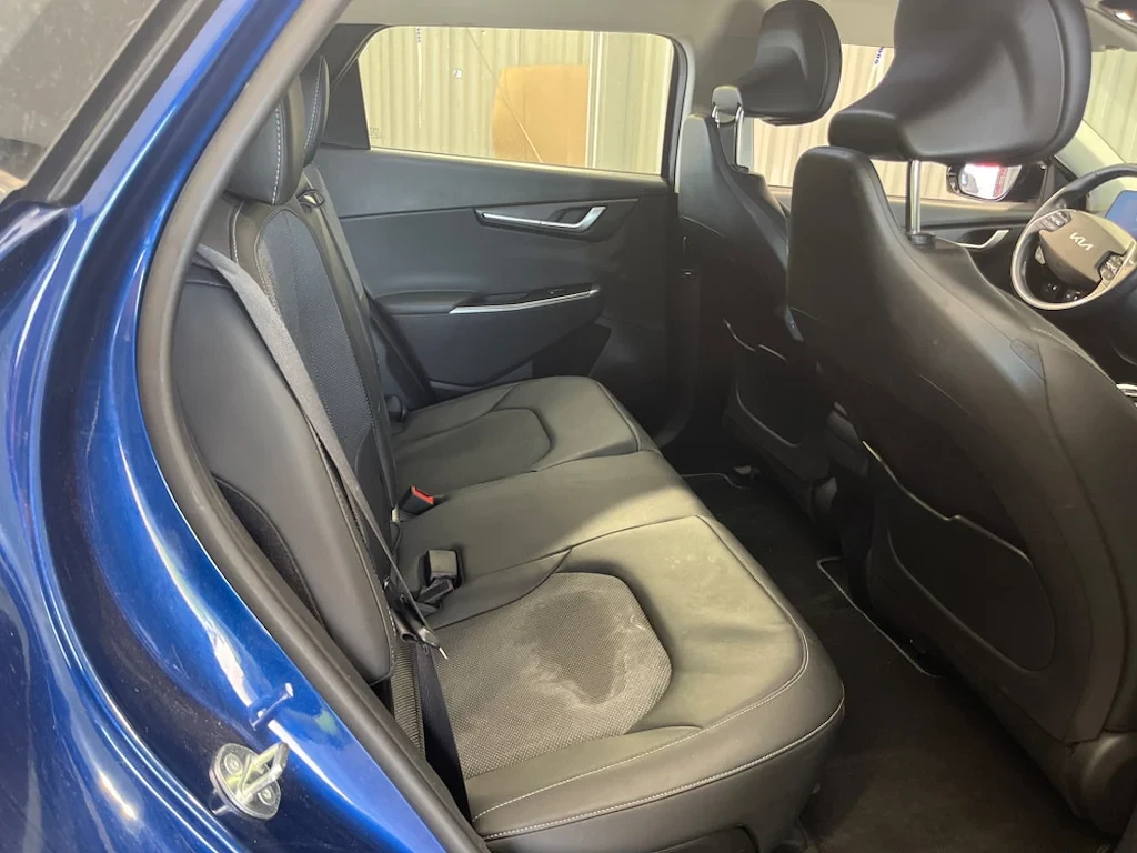 Kia EV6 Long Range 4WD LED Leather Keyless Camera 80% SoH, снимка 6 - Автомобили и джипове - 56323060