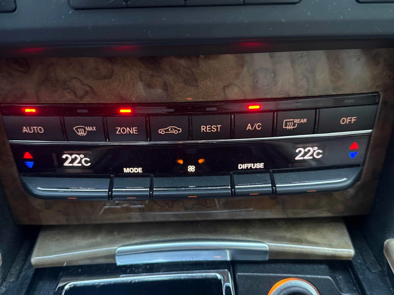 Mercedes-Benz E 500 4MATIC* �������* ����� | Mobile.bg � ����������� 10