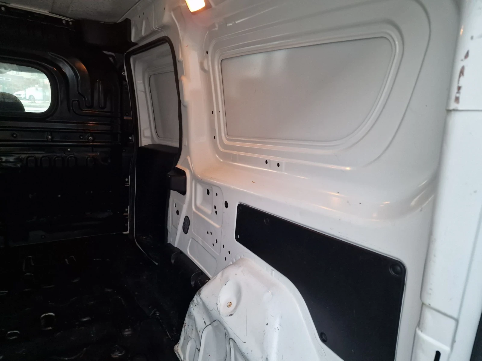 Fiat Doblo 1.6TDI MAXI PROFESIONAL, снимка 16 - Автомобили и джипове - 56615143