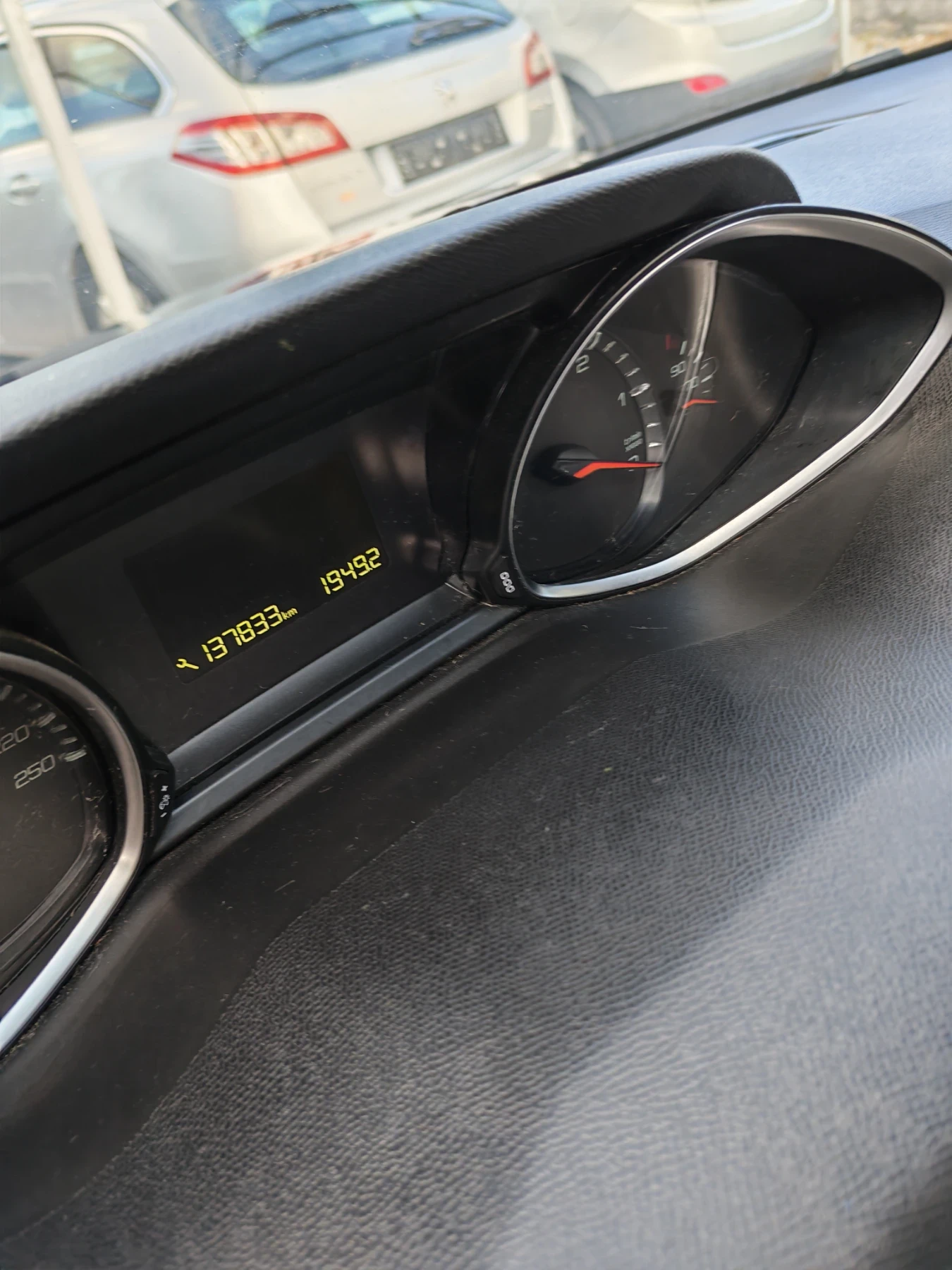 Peugeot 308 1.5 B-HDI, снимка 13 - Автомобили и джипове - 56647473