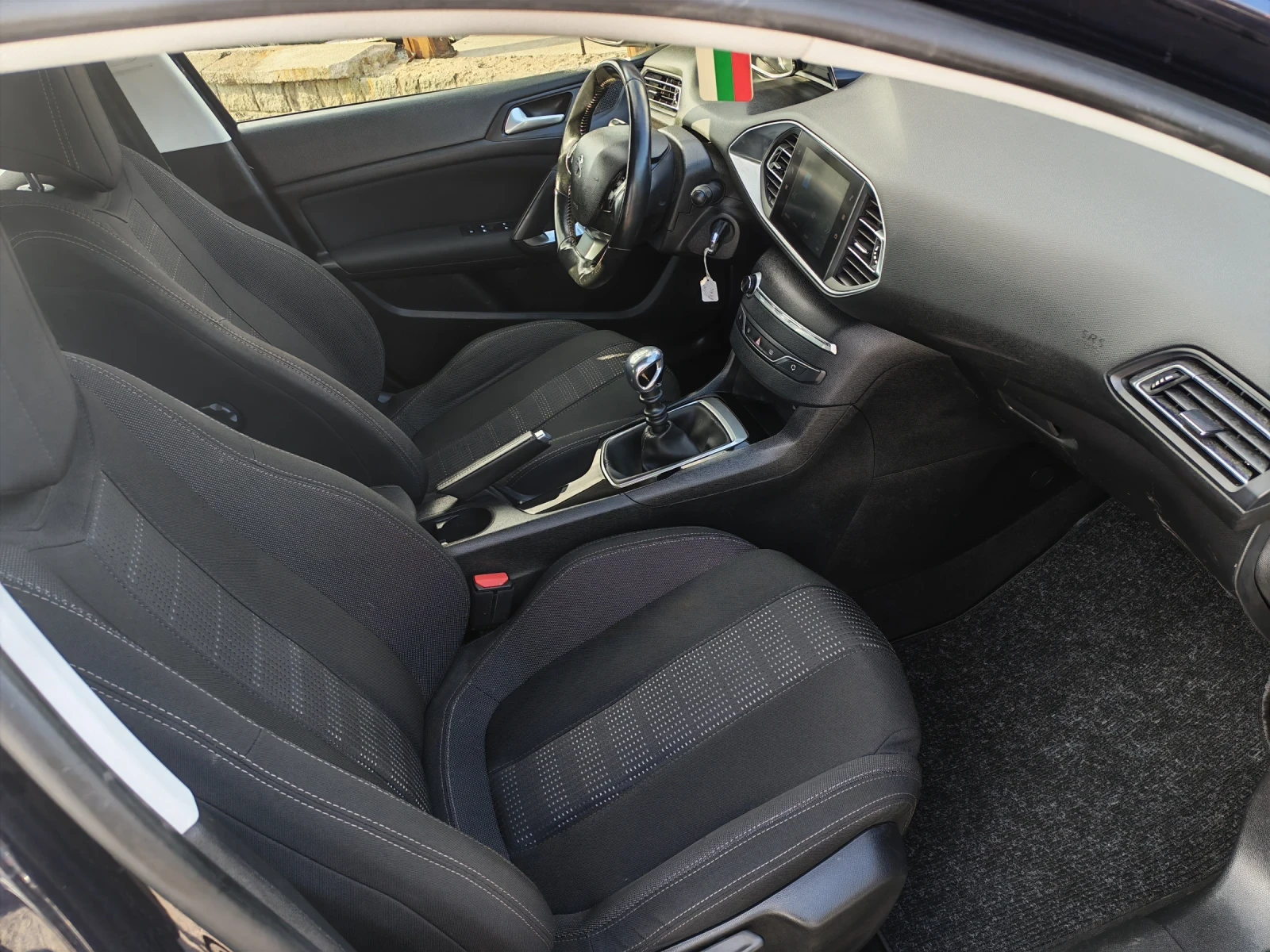 Peugeot 308 1.5 B-HDI, снимка 8 - Автомобили и джипове - 56647473