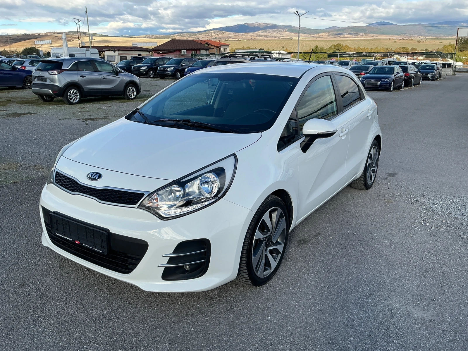 Kia Rio 1.1 CRDI, снимка 3 - Автомобили и джипове - 56709760