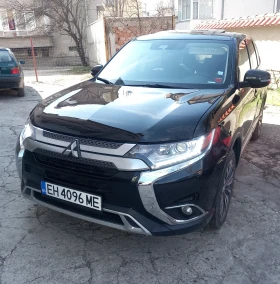 Mitsubishi Outlander 2.4SE 4X4 7МЕСТА БЕЗ ЩЕТИ, снимка 2