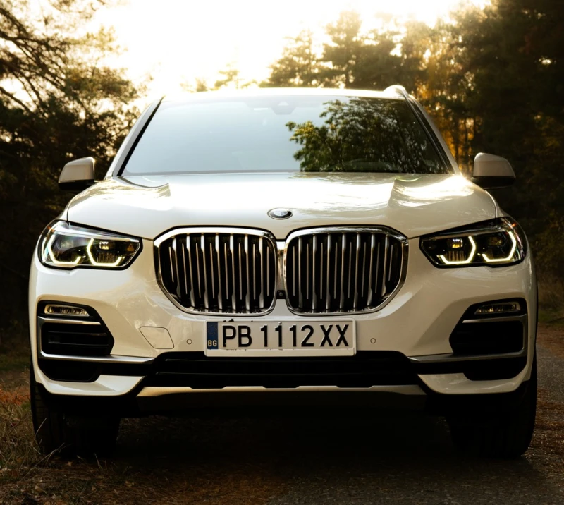 BMW X5 40i LAZER/HEADUP/NAVY/HARMAN KARDON 7местна