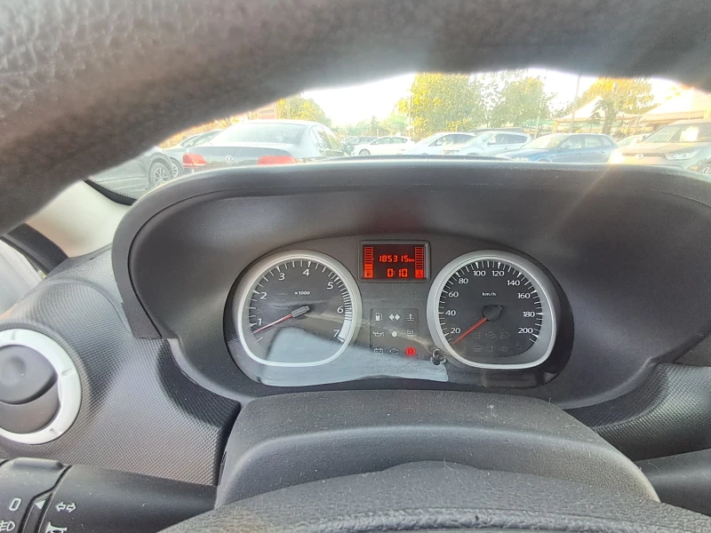 Dacia Duster 1.5 , снимка 8 - Автомобили и джипове - 52225262