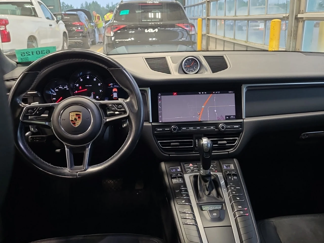 Porsche Macan CARFAX* АВТОФИНАНСИРАНЕ БЕЗ ПЪРВОНАЧАЛНА ВНОСКА - изображение 10