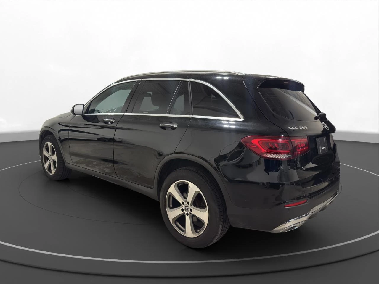 Mercedes-Benz GLC 300 4Matic - изображение 5