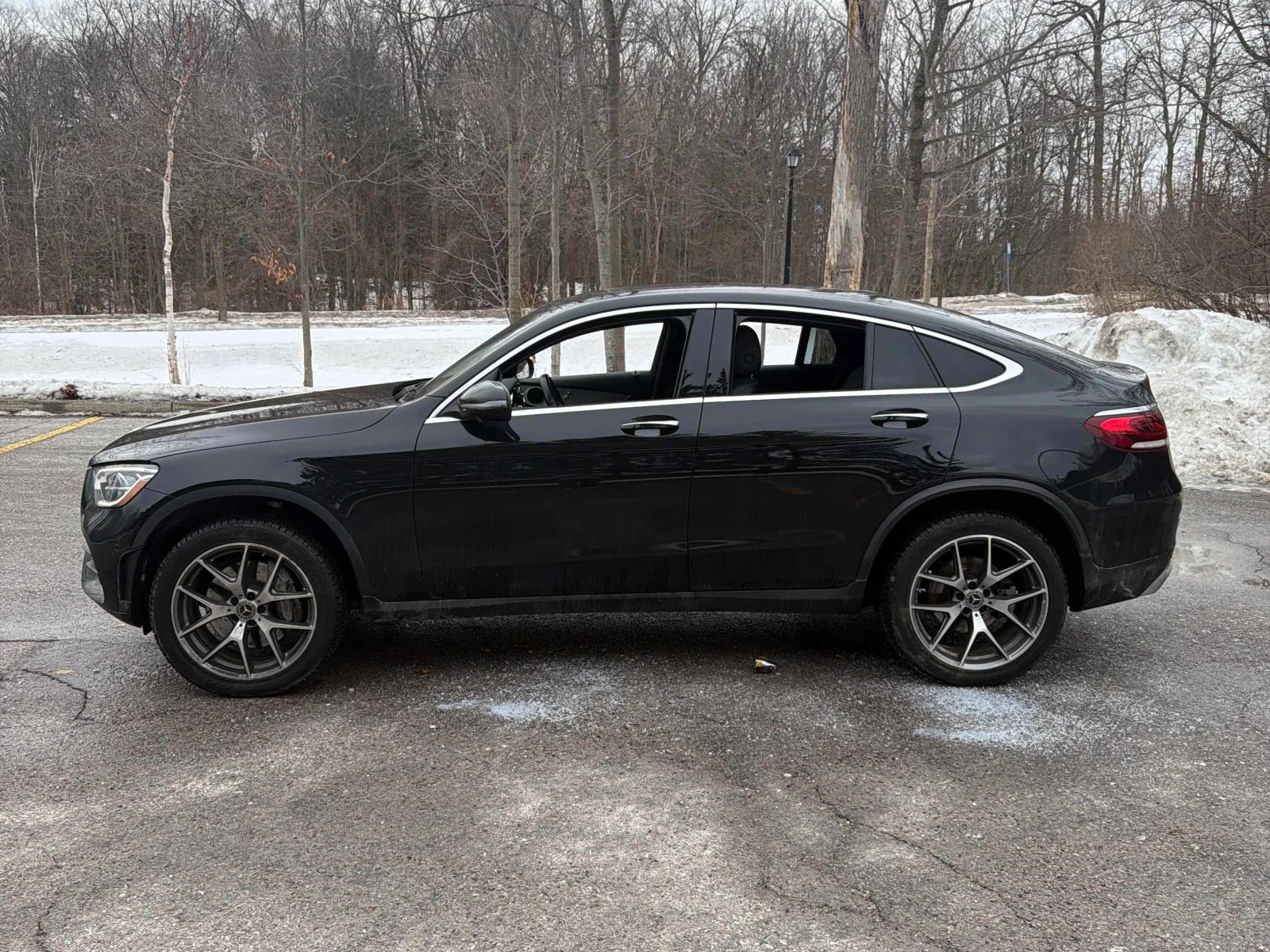 Mercedes-Benz GLC 300 * COUPE* 4MATIC* AMG* CARFAX* АВТО КРЕДИТ*  - изображение 4