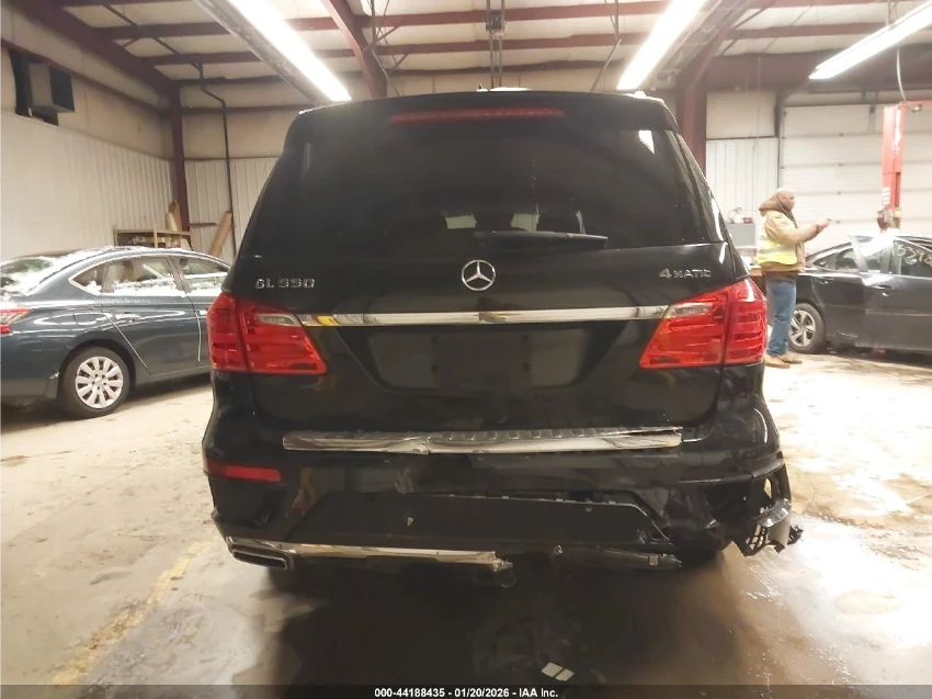 Mercedes-Benz GL 550 ОБДУХВАНЕ* ПОДГРЕВ* HARMON/KARDON* 360* M.TOЧКА - изображение 6