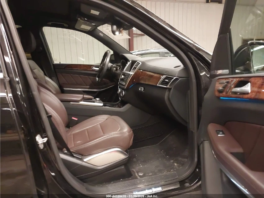 Mercedes-Benz GL 550 ОБДУХВАНЕ* ПОДГРЕВ* HARMON/KARDON* 360* M.TOЧКА - изображение 8