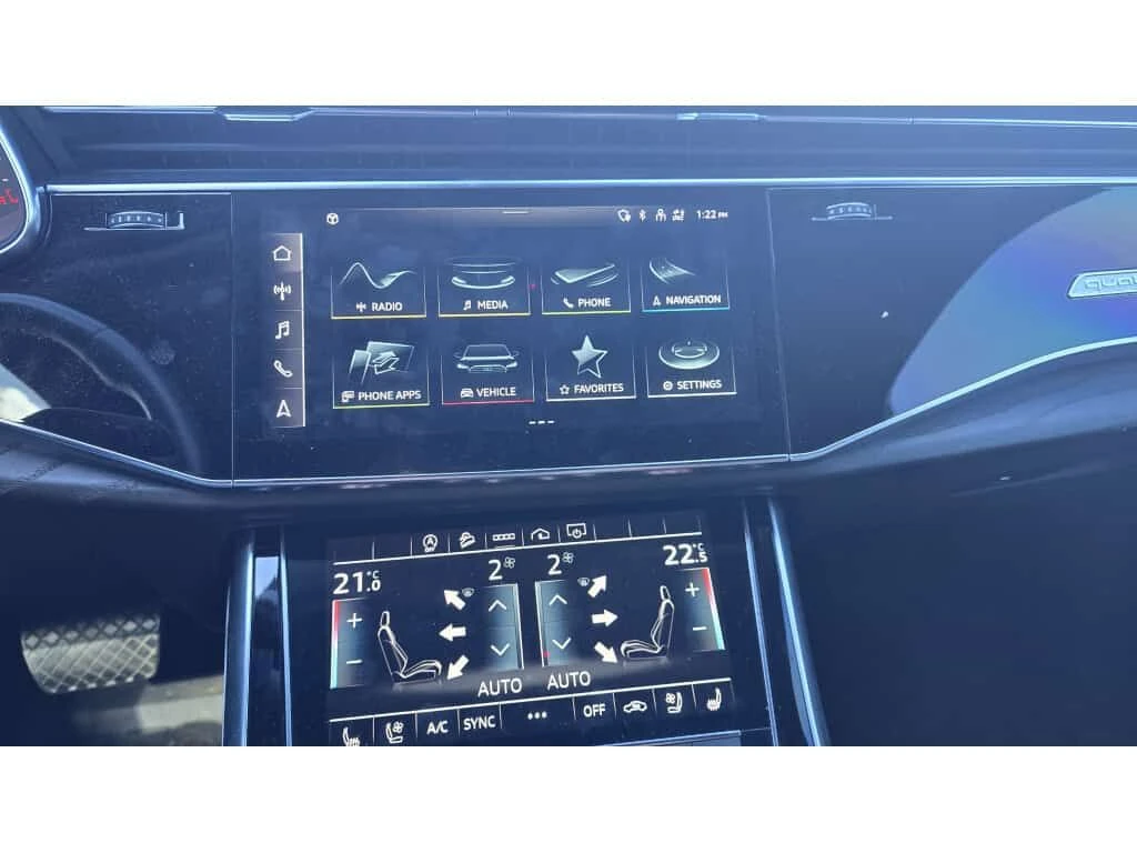 Audi Q7 3.0L V6 Progressive 7 Passenger CERTIFIED  CARFAX - изображение 9