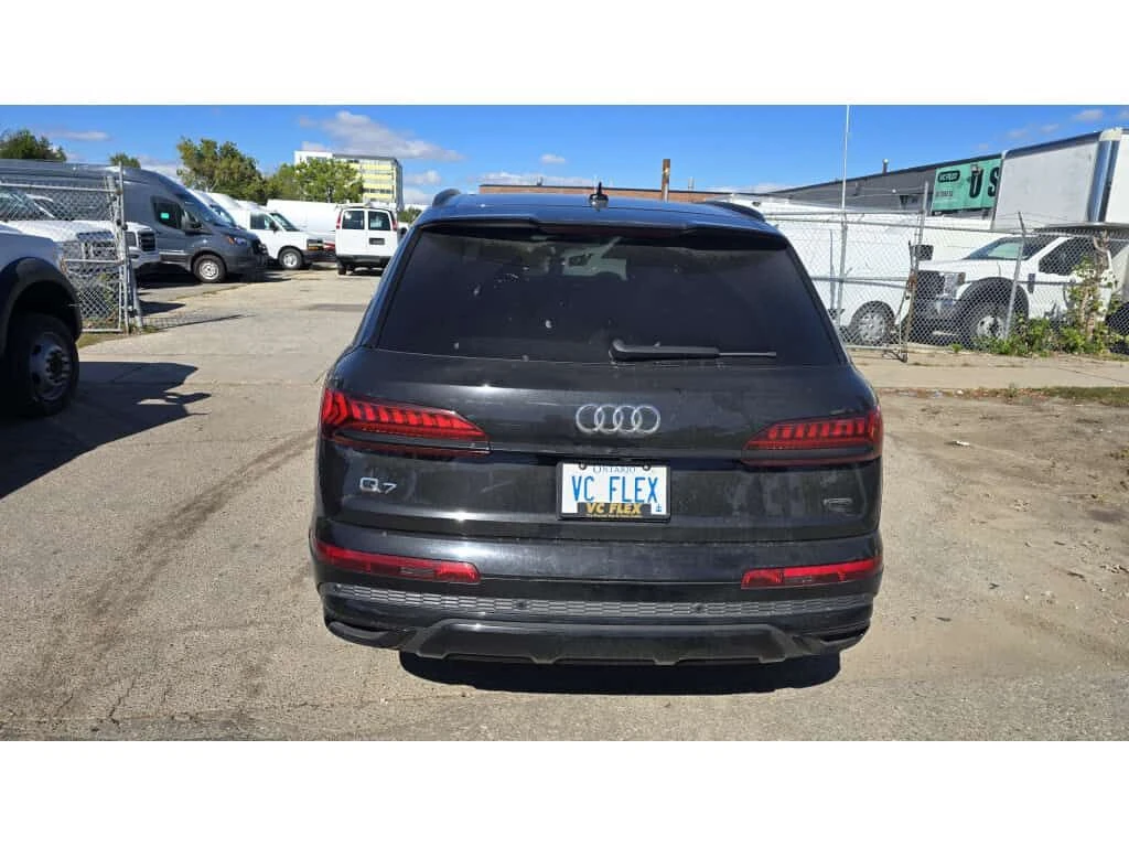 Audi Q7 3.0L V6 Progressive 7 Passenger CERTIFIED  CARFAX - изображение 7
