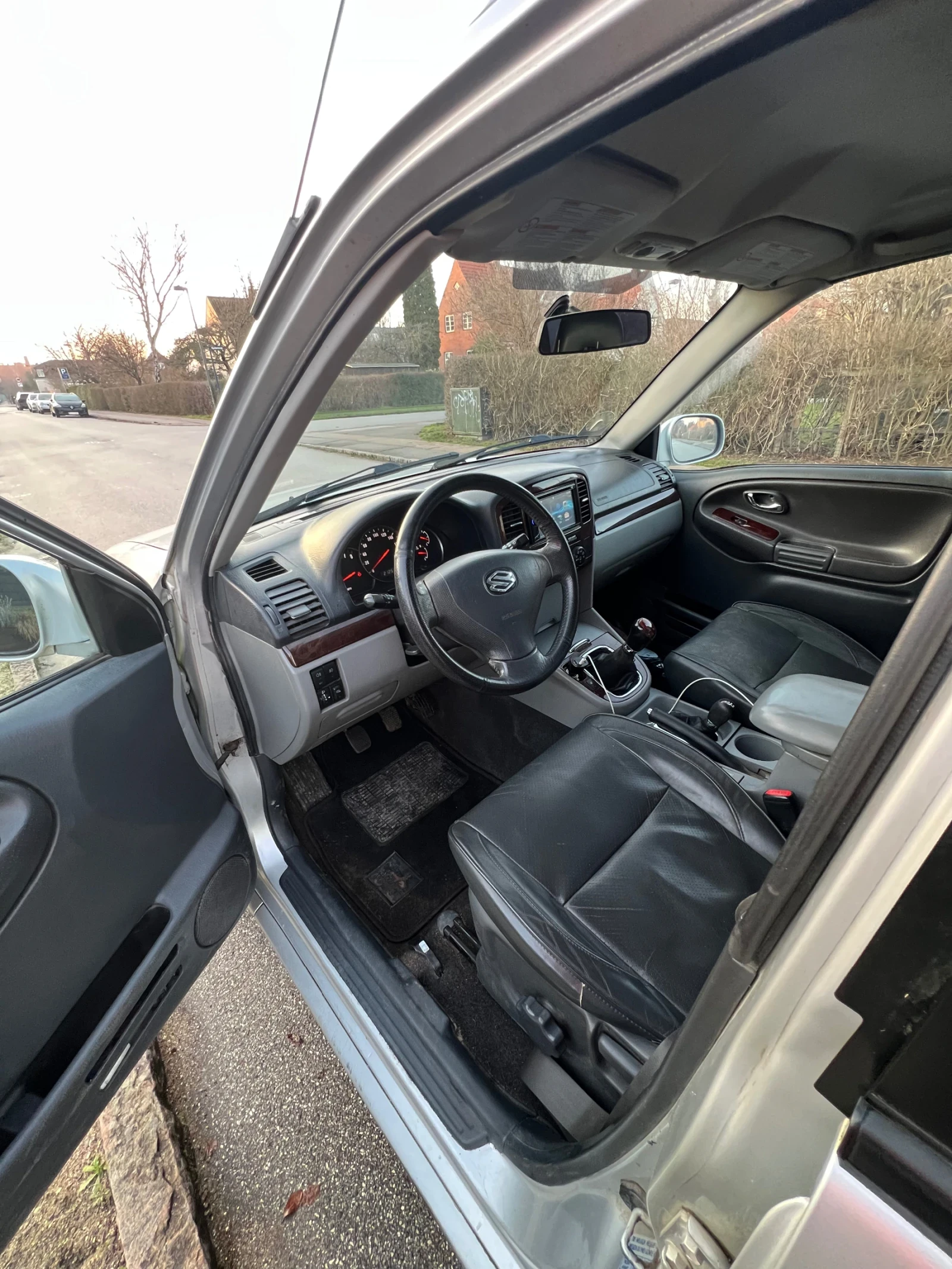 Suzuki Grand vitara, снимка 5 - Автомобили и джипове - 53740476