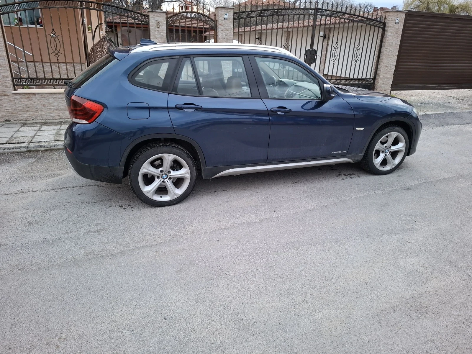 BMW X1, снимка 3 - Автомобили и джипове - 54083299