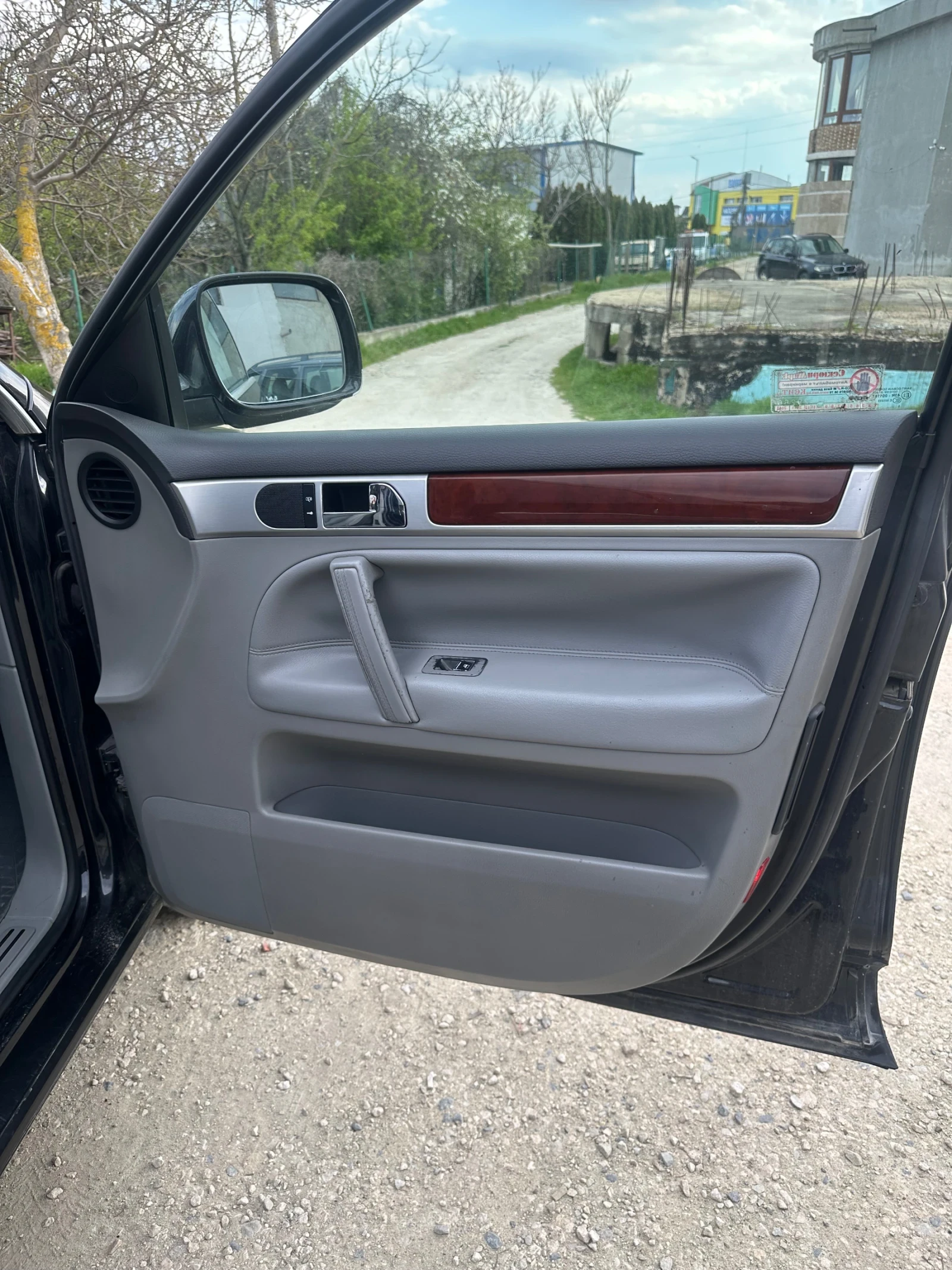 VW Touareg, снимка 3 - Автомобили и джипове - 54285701