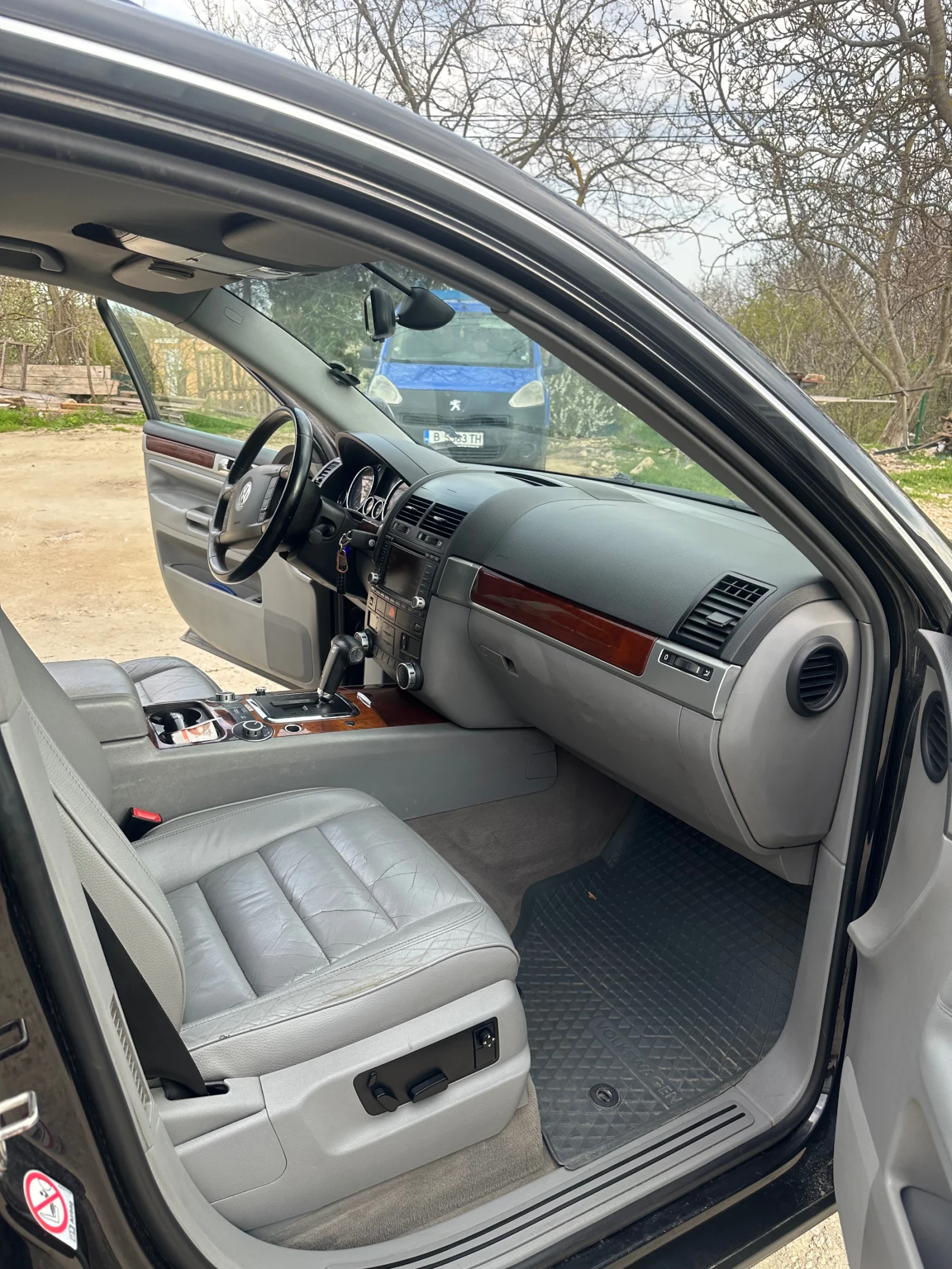 VW Touareg, снимка 8 - Автомобили и джипове - 54285701