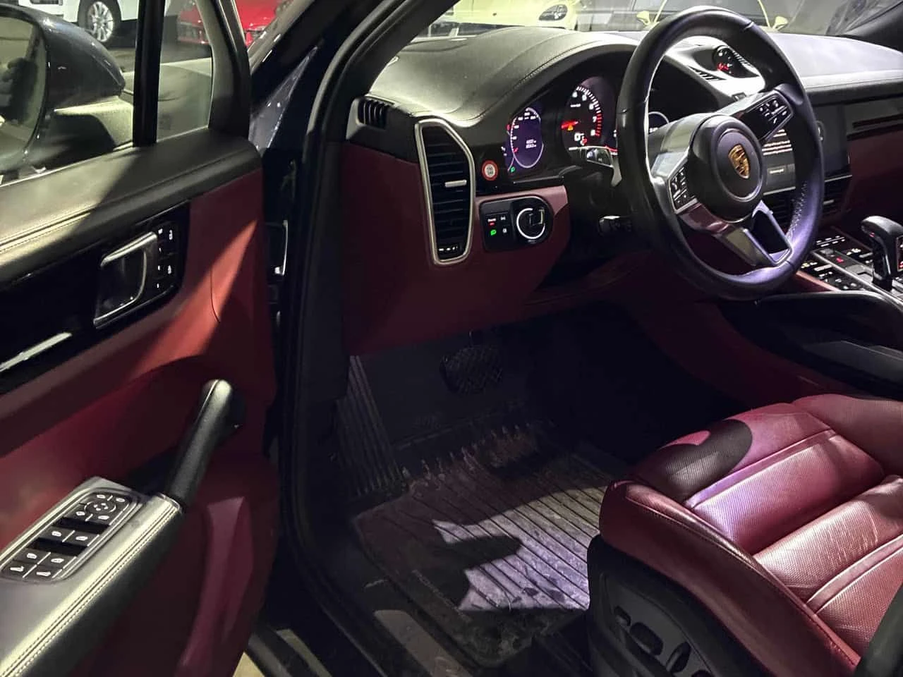 Porsche Cayenne /360/DISTRONIC/BOSE/ОБДУХВАНЕ/MATRIX, снимка 5 - Автомобили и джипове - 54291694