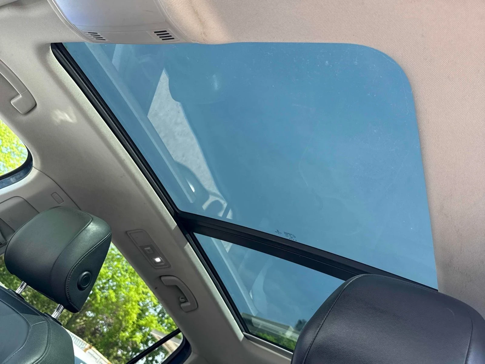VW Tiguan Highline* 4х4* Pano* 360view* Подгрев* Keyless, снимка 15 - Автомобили и джипове - 54612115
