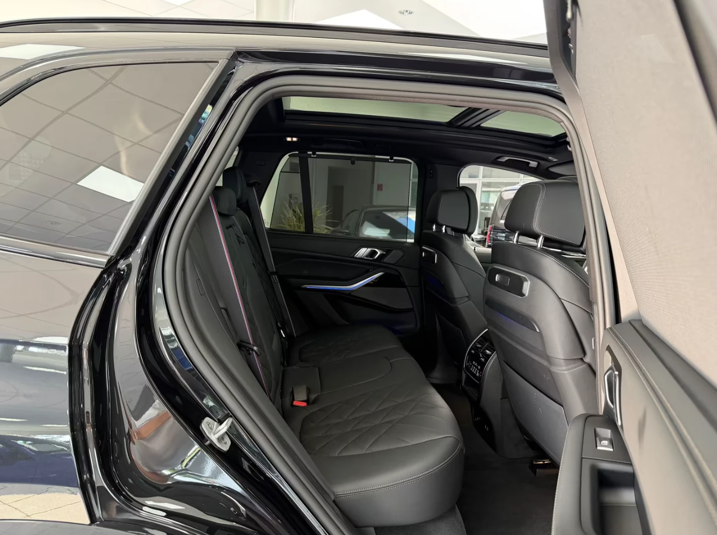 BMW X5 40d* M-SPORT PRO* SKY* ВАКУУМ* 360* HUD* H/K* , снимка 15 - Автомобили и джипове - 54937856