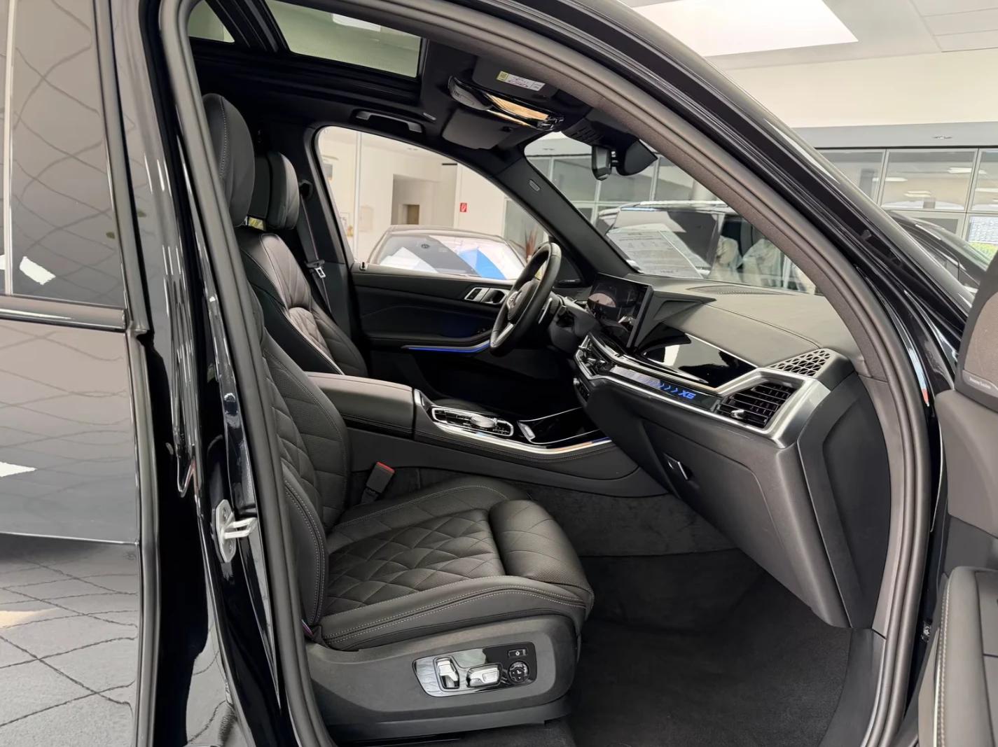 BMW X5 40d* M-SPORT PRO* SKY* ВАКУУМ* 360* HUD* H/K* , снимка 17 - Автомобили и джипове - 54937856