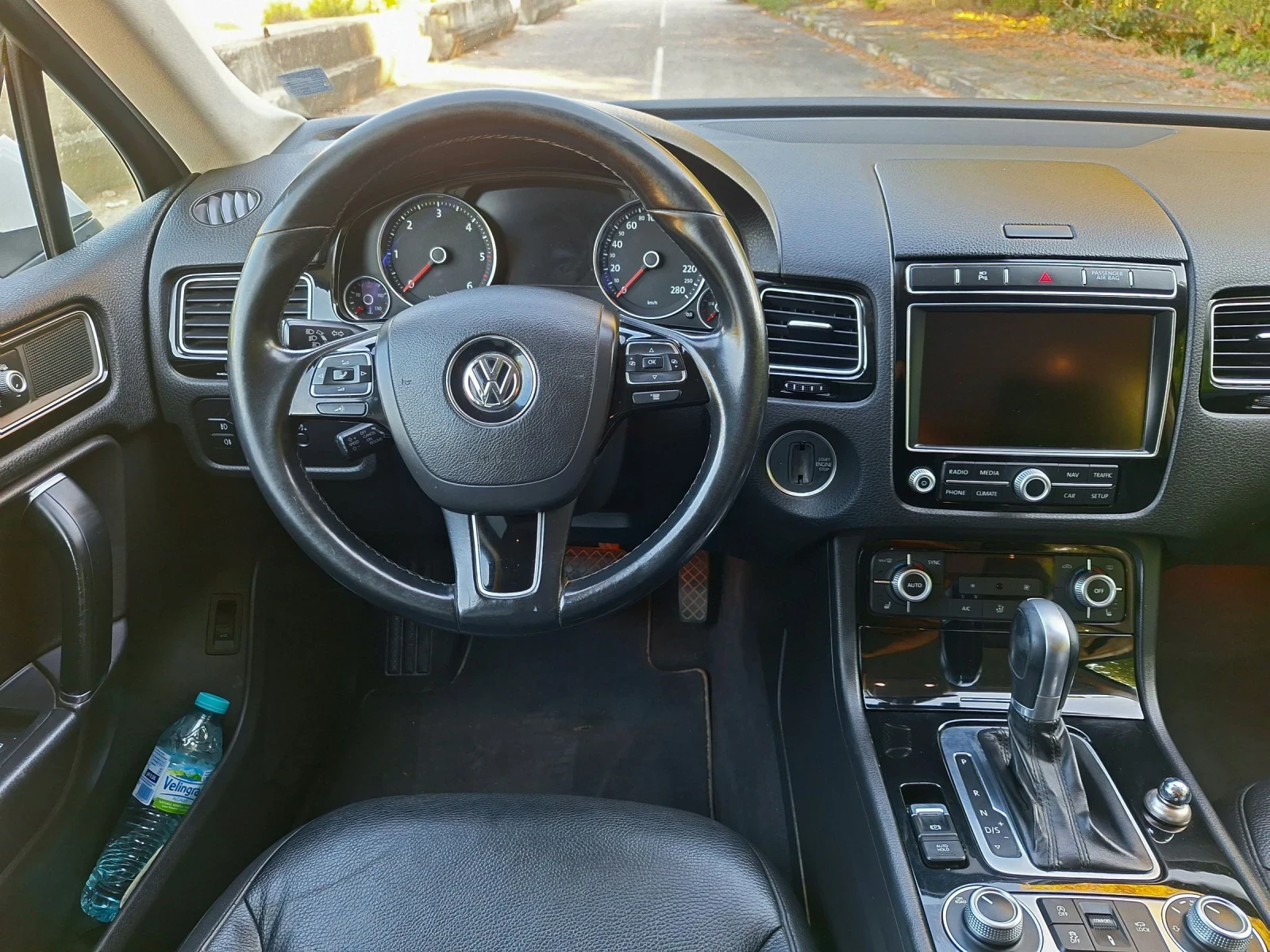 VW Touareg 3.0тди 262 коня, снимка 11 - Автомобили и джипове - 55053268