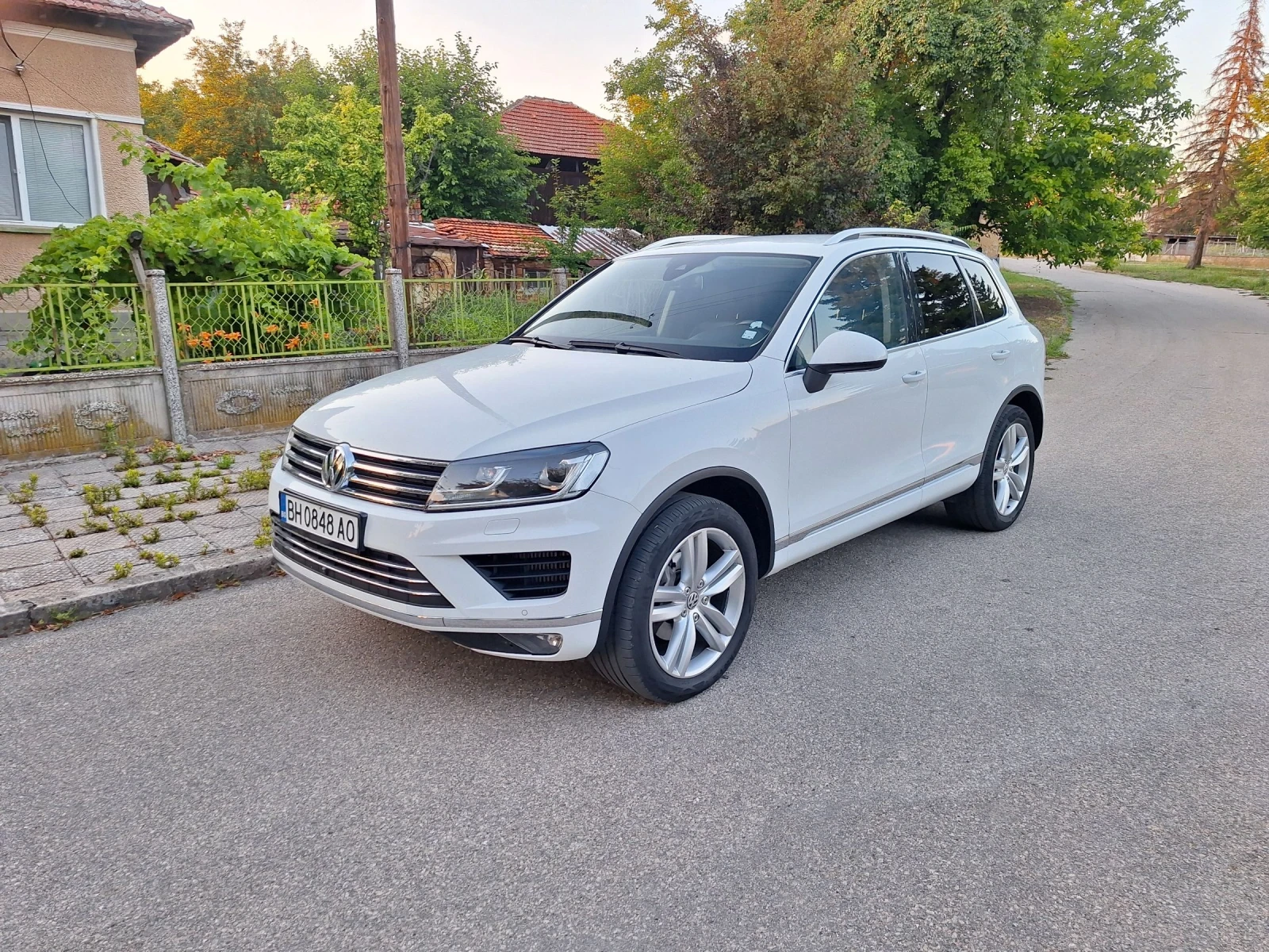 VW Touareg 3.0тди 262 коня, снимка 3 - Автомобили и джипове - 55053268
