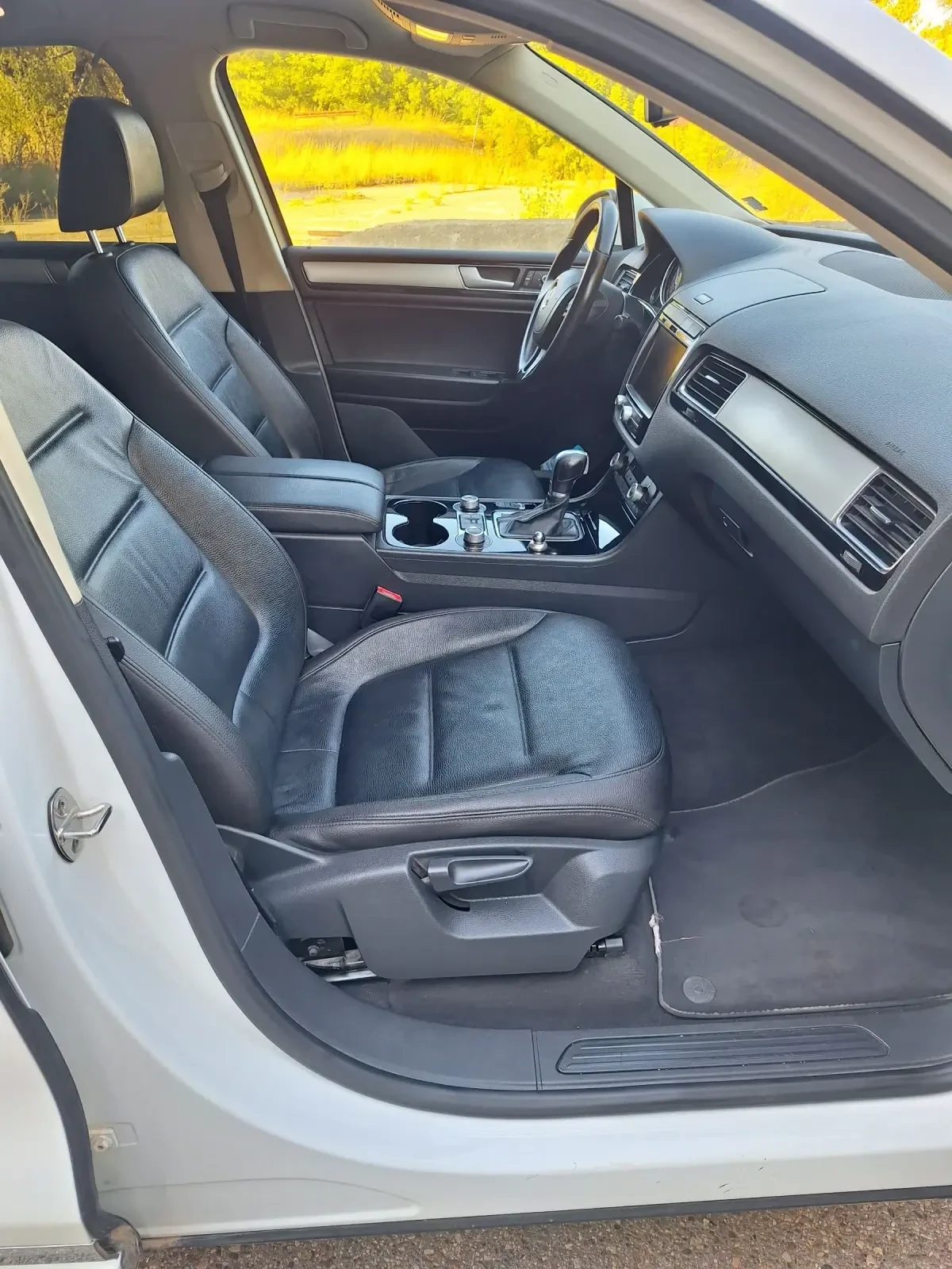 VW Touareg 3.0тди 262 коня, снимка 15 - Автомобили и джипове - 55053268