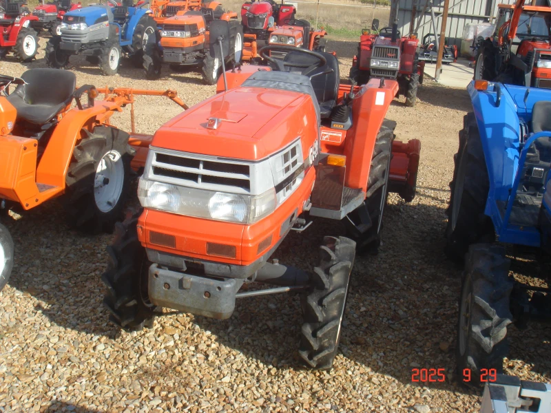 Трактор Kubota СКАЙТРАК, снимка 2 - Селскостопанска техника - 51889117