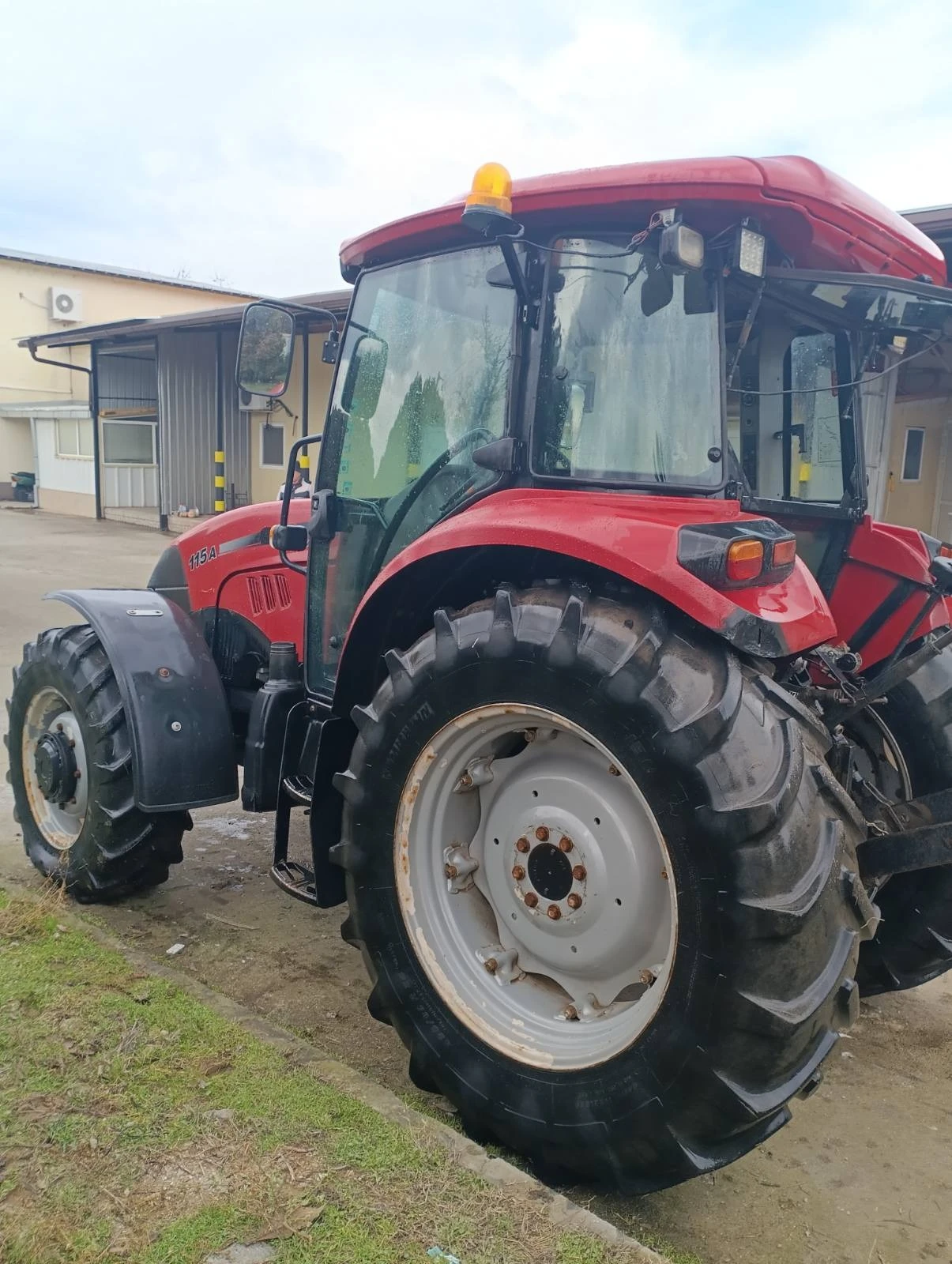 Трактор CASE IH 115 - изображение 5