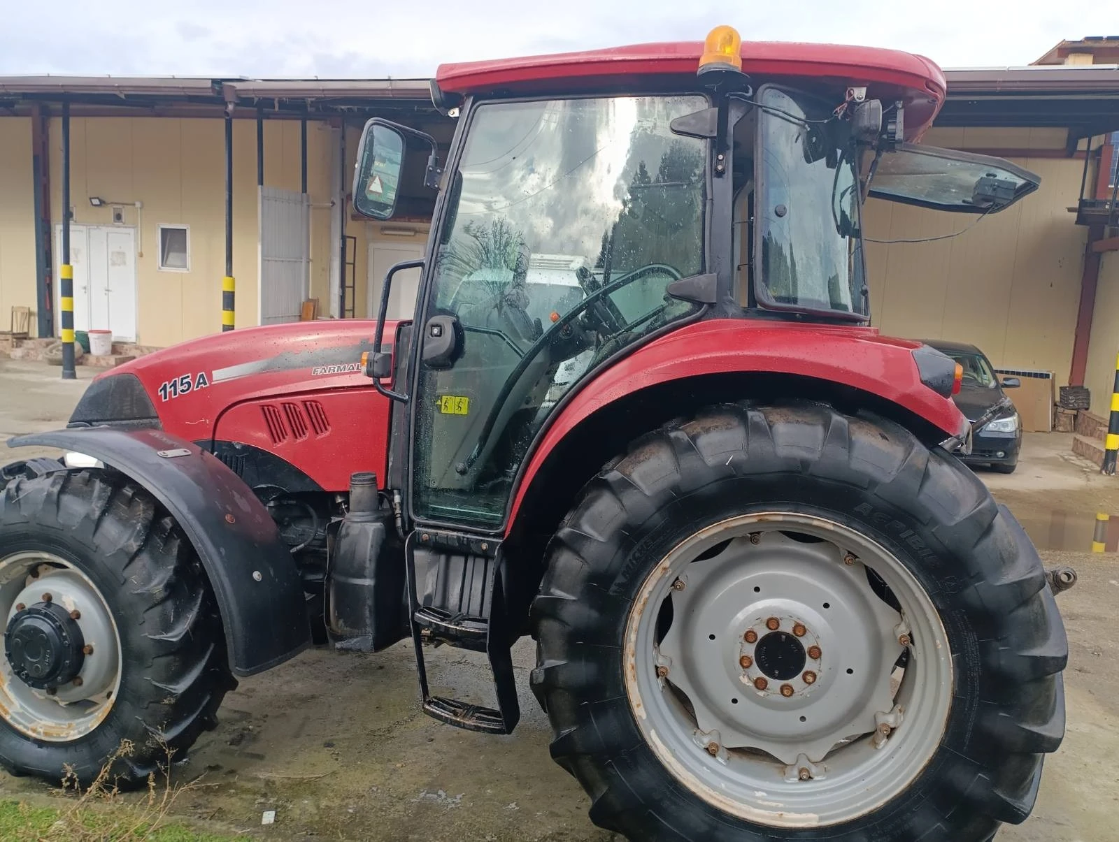 Трактор CASE IH 115 - изображение 2