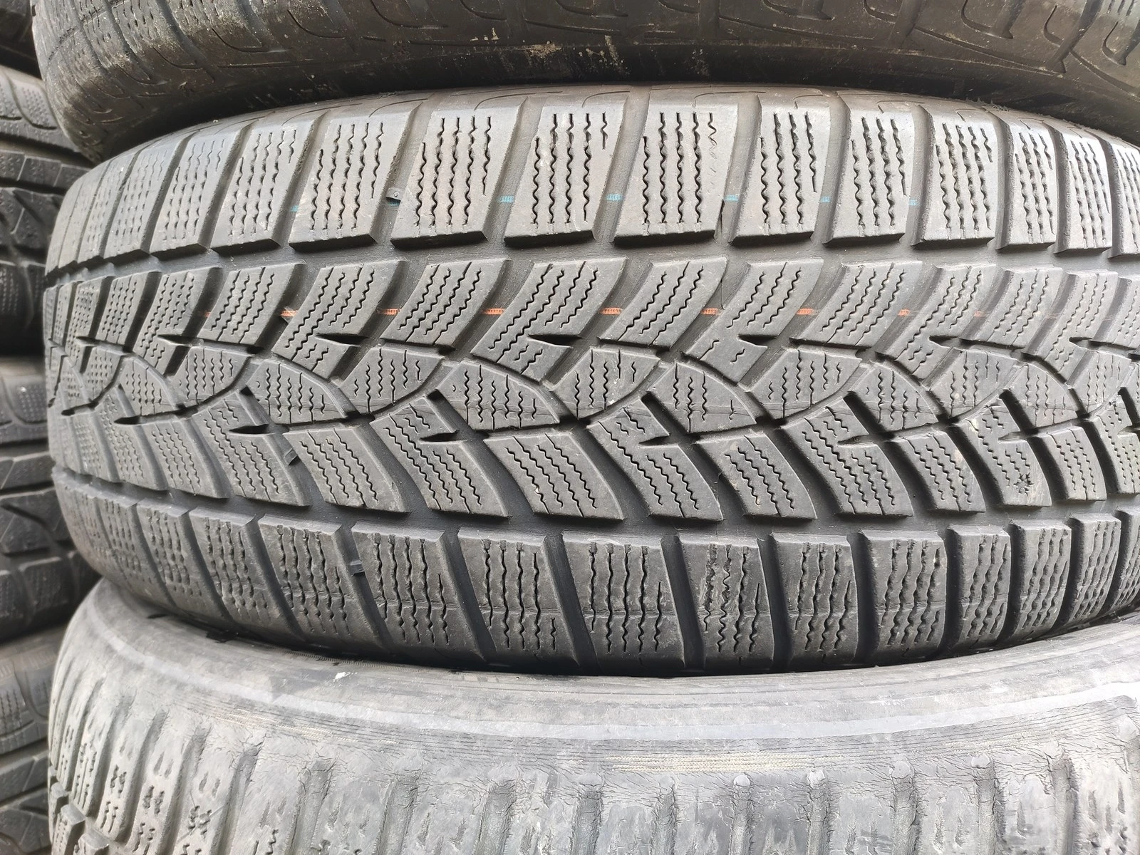 ���� 225/60R18 | Mobile.bg � ����������� 2