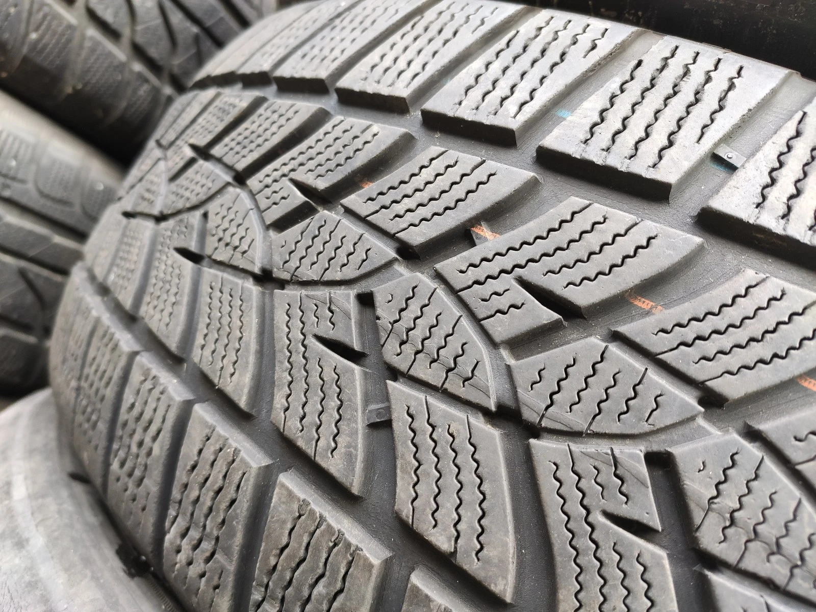���� 225/60R18 | Mobile.bg � ����������� 5