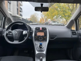 Toyota Auris Hybrid, снимка 8