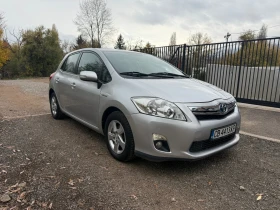 Toyota Auris Hybrid, снимка 1