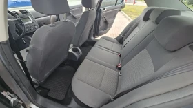 VW Jetta 1.6i 102кс. Ръчка Газ 74 000км, снимка 9